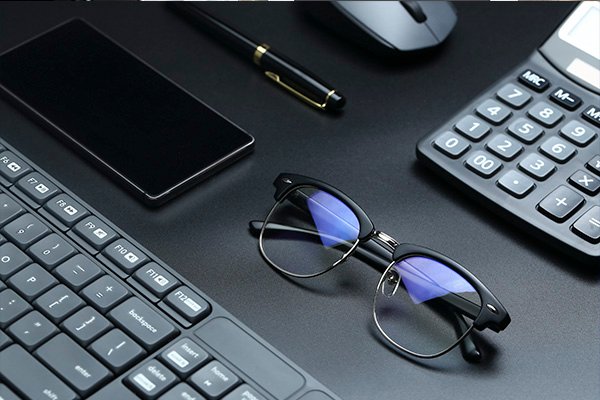 pantallas, lentes, monitores, gafas, cámaras de fotos, televisores, limpieza sin dañar la superficie
